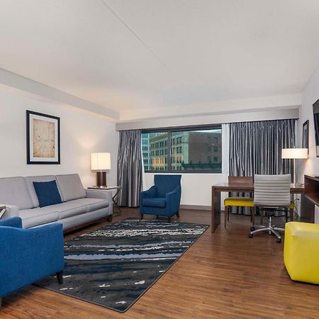Embassy Suites By Hilton Indianapolis Downtown Bagian luar foto