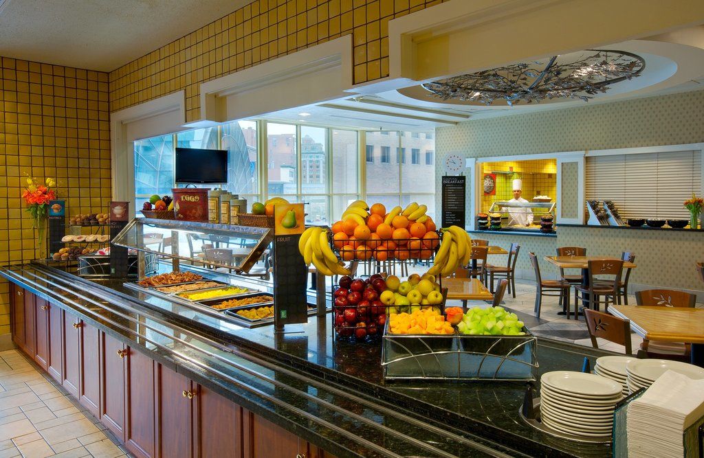 Embassy Suites By Hilton Indianapolis Downtown Bagian luar foto